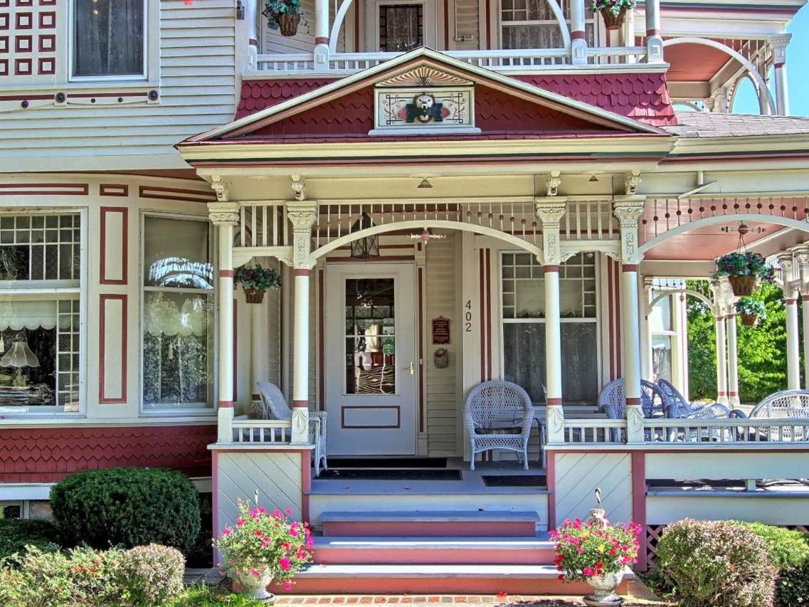 Grand Victorian B&B Inn Bellaire Exterior photo