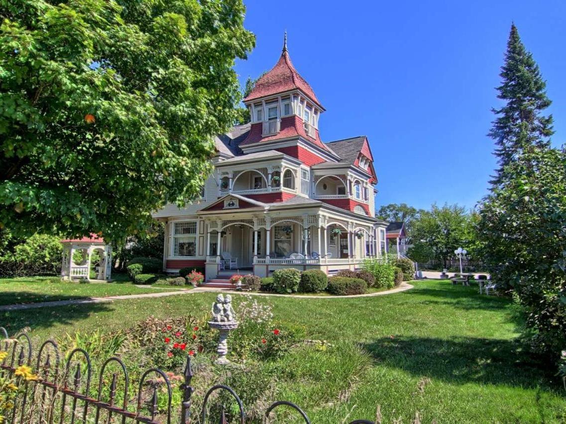 Grand Victorian B&B Inn Bellaire Exterior photo